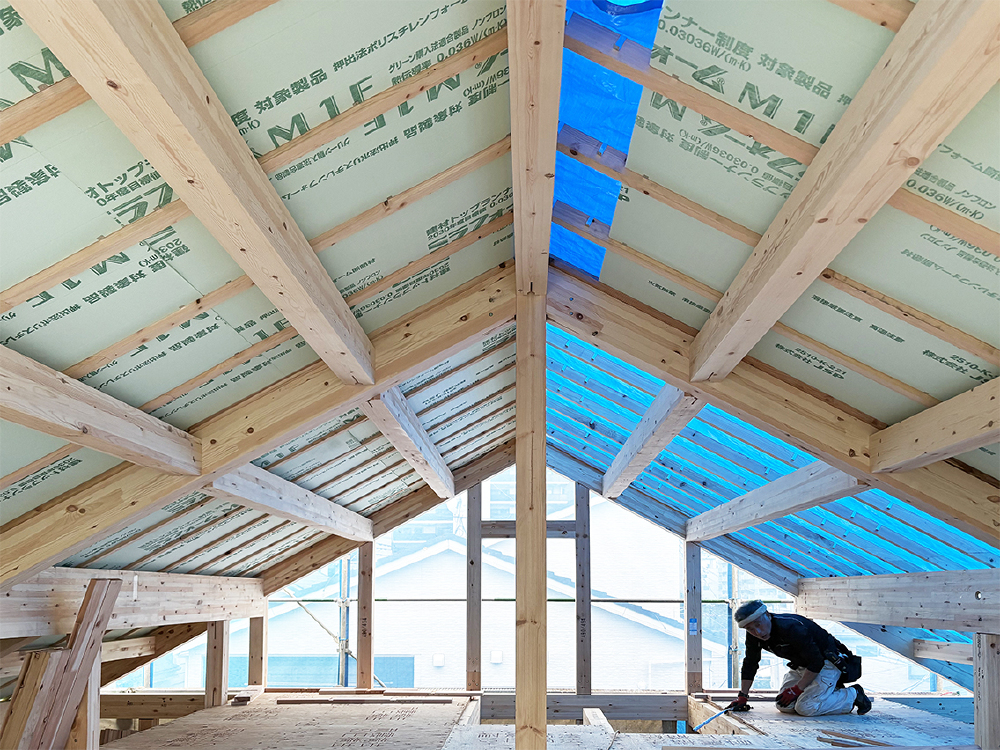 屋根工事（断熱材一層目）